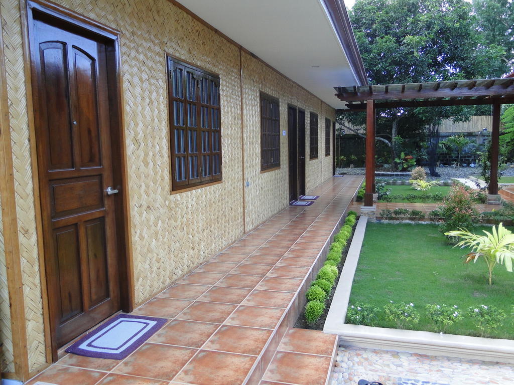 Susan'S Place Bed And Breakfast Puerto Princesa Exteriör bild