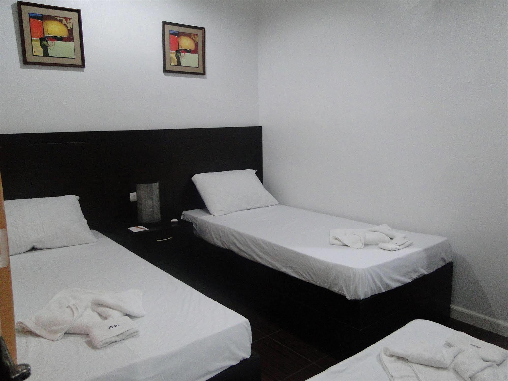 Susan'S Place Bed And Breakfast Puerto Princesa Exteriör bild